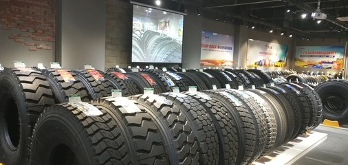 選擇南昌千萬家輪胎汽配批發廠家共創車萬家汽配連鎖品牌