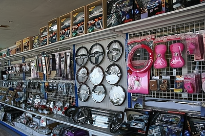 如何選擇汽車(chē)電子用品?開(kāi)店進(jìn)貨全攻略!